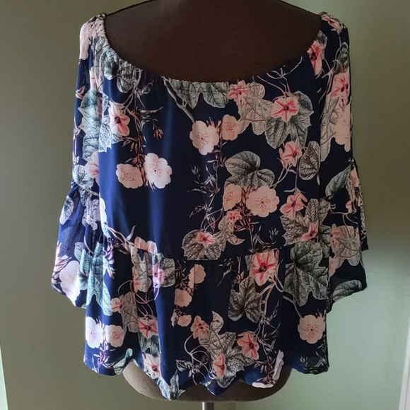 a.n.a Tops - 🆕Tropical Floral Off  Shoulder Top